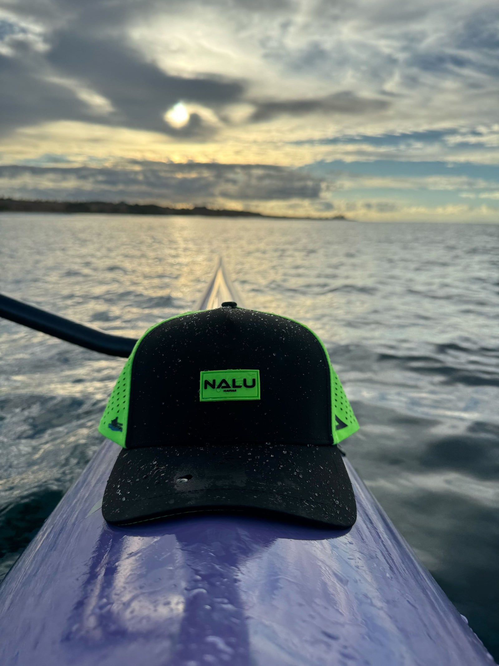 Nalu Black/Green Waterproof Hat